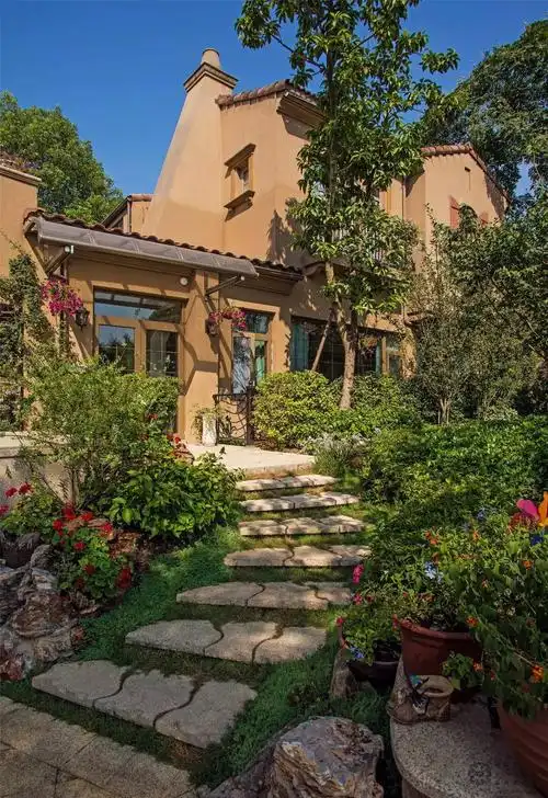 田园混搭风别墅装修入户花园设计