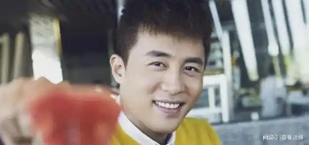 在期待与期盼中,杜淳终于在38岁这一黄金年龄迎来了他的婚姻盛典.