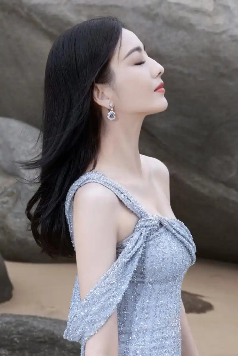 佟丽娅 侧脸绝了