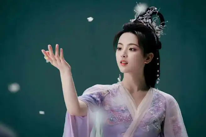 杨超越古装##杨超越墨雨云间