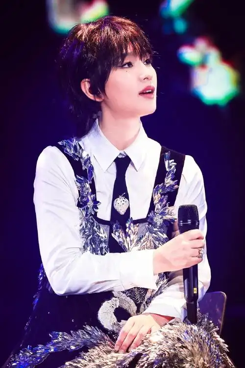 周笔畅女大十八变巡回演唱会##周笔畅##周笔畅演唱会