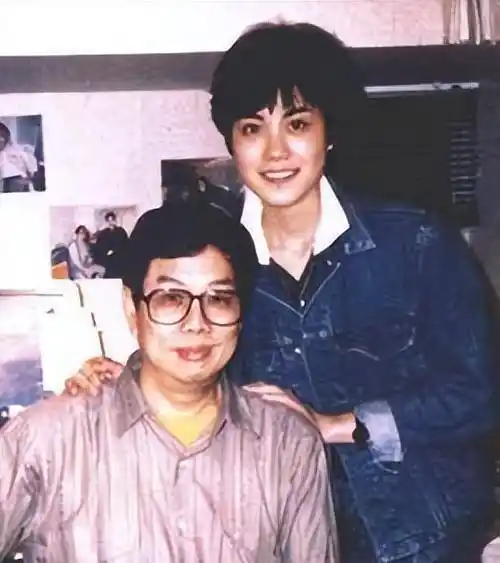 咏梅栾树结婚29年两人相爱的背后却隐藏着王菲的风流史