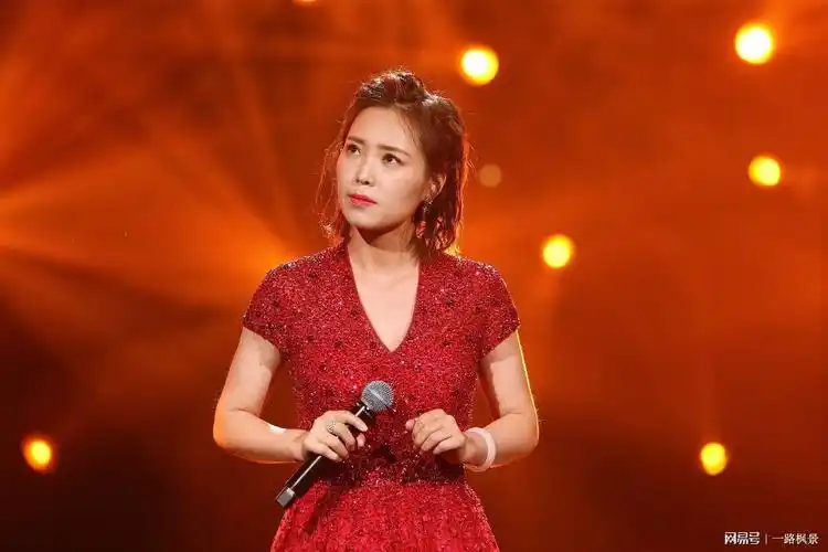 cctv《乐享汇》 云朵助阵呼斯楞合唱《打起手鼓唱起歌》