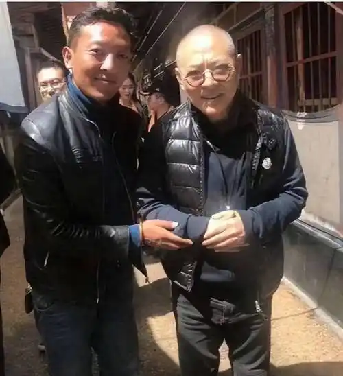 李连杰已经开始交代后事:不立碑,不举行葬礼,树葬或者海葬都行_消息