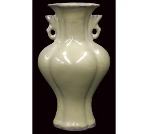 宋代官窑黄釉双耳瓶