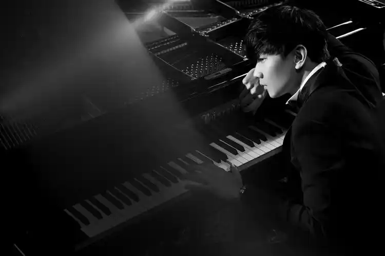 林俊杰为什么不找女朋友一直单身 林俊杰这么久都不谈恋爱是什么原因