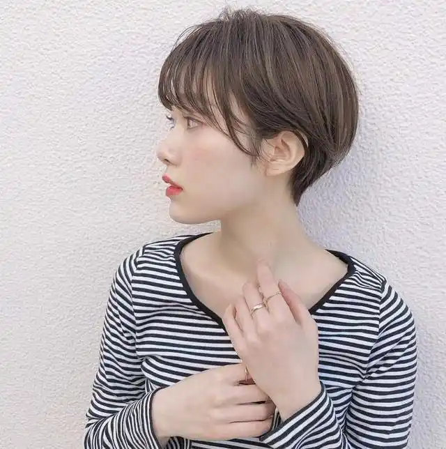 2019年没舍得剪的头发2020年开春换一款脱单齐耳短发吧