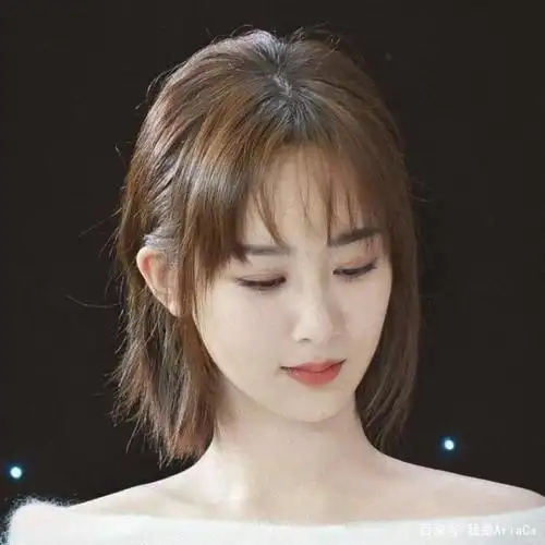 看了前后对比照,全都明白了,最好打理的齐肩短发也可以很百变,学杨紫