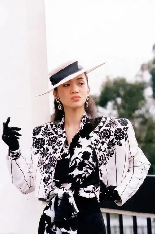 永远让人怀念的女人花梅艳芳