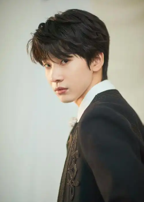 连淮伟mahb时尚先生盛典帅气图片27