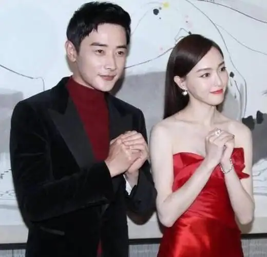 万万没想到,被邱泽甩掉的唐嫣,如今在罗晋手里变得"闪闪发光"