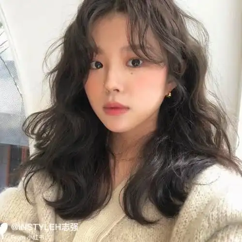 拯救头发细软服贴,圆脸女生的法式烫发,烫发图片,发型图片