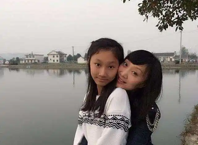 云飞1978年8月出生在内蒙古自治区土默右旗一个小村庄.