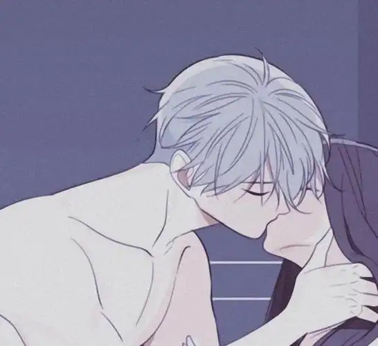 情侣头像枕头里藏了发霉的梦梦里住着无法触及的人