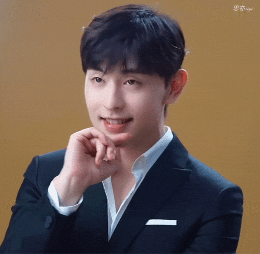 邓伦雪花秀拍摄花絮公开 清俊儒雅西装伦yyds!_动态