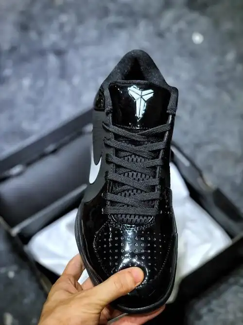 nike zoom kobe 4 zk4 科比4代 黑曼巴 专业实战篮球鞋_耐克怎么样