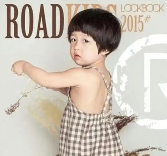 平齐又稍带碎发效果的修剪方式是让这款短发达到展现气质的最好角