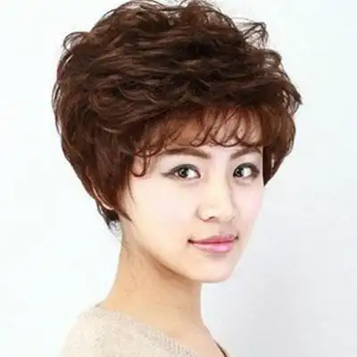 中年妇女烫发短发型图片展示 尽显优雅迷人女人味