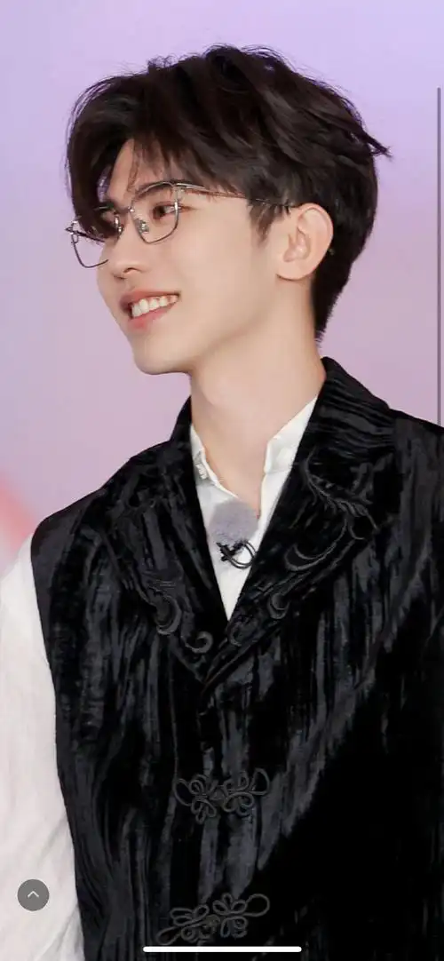 蔡徐坤眼镜杀好绝