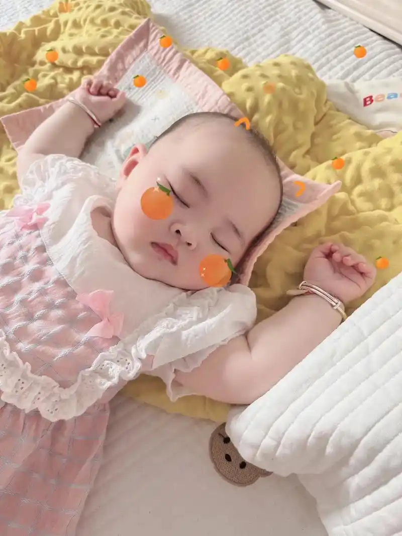 自己不吃饭也要给孩子做饭,自己不洗脸也要给孩子洗