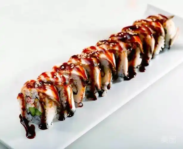 招牌鳗鱼卷寿司