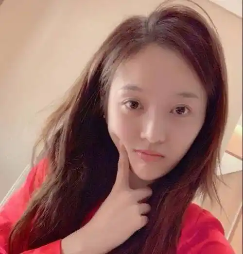 当红女星吴宣仪发文怒怼网友,不满素颜有差距被吐槽,被赞怼的好_化妆