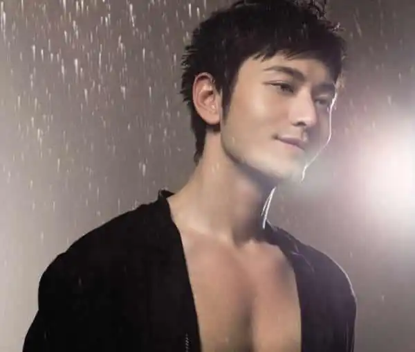 内地阳光帅气的肌肉男男星黄晓明时尚霸气高清写真