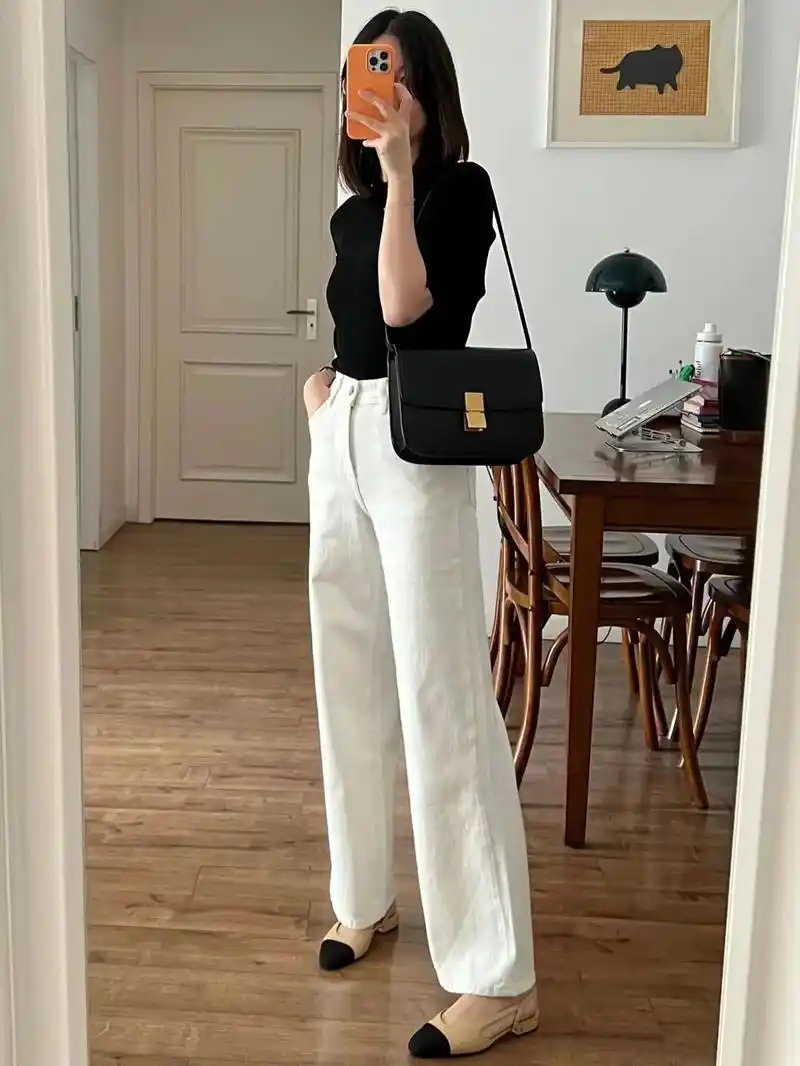 不要因为怕脏就错过一条白色牛仔裤