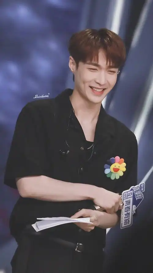 豆瓣图楼张艺兴笑起来也太治愈了吧