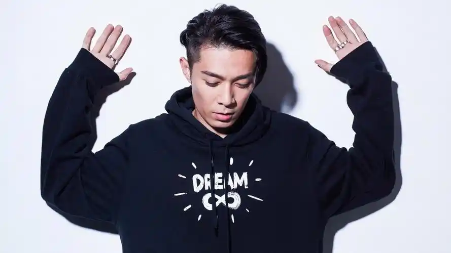 周柏豪壁纸图片