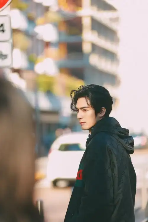 宋威龙米兰时装周