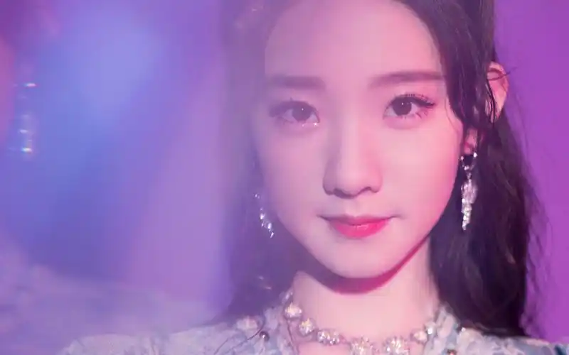 张艺凡甜美写真壁纸-美女壁纸-高清美女图片-第6图-娟娟壁纸