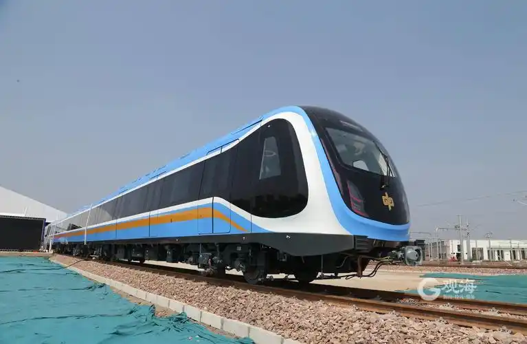 中车四方研制的首列中国标准地铁列车下线