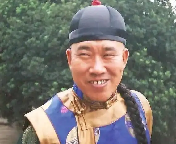 作品杜旭东演绎的大反派真是深入人心,《大宅门》他扮演的是韩荣发,又