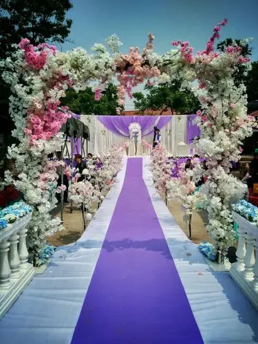 摄影 中西合璧的坝坝婚宴 写美篇 婚礼舞台,按照西式婚礼搭建,颇为