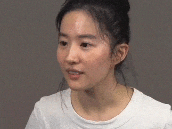 原创刘亦菲素颜试镜花木兰视频曝光颜值再惹争执网友真的很一般