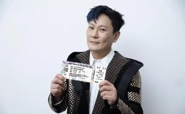 张信哲未来式2.0温州开唱,《雨后》新装好应景