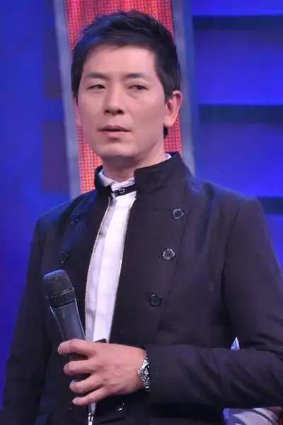 十大男明星的新闻联播_新闻直播间男主持人李泽鹏-票房剧透网