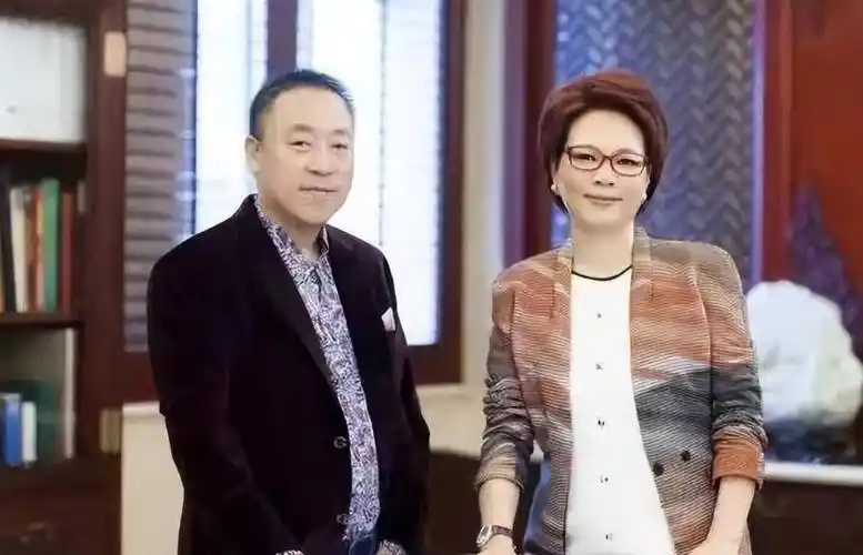 浙江富婆周晓光:巅峰时坐拥800亿,三年败光倒欠银行500亿?