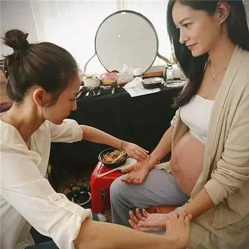 张钧甯素颜把脉预言janet怀男娃|张钧甯|宝宝|青峰_新浪新闻