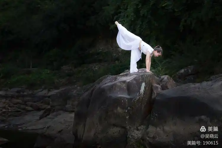 禅意瑜伽,思人生谦顺,回慢调生活.