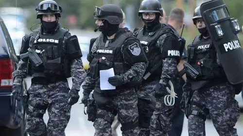 为什么特警在执行任务的时候要蒙面?