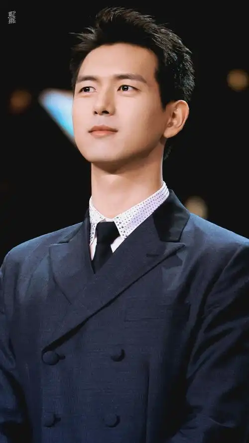 微博之夜#全世界的光都融化在你眼里78@李现ing禁二改去水印|壁纸