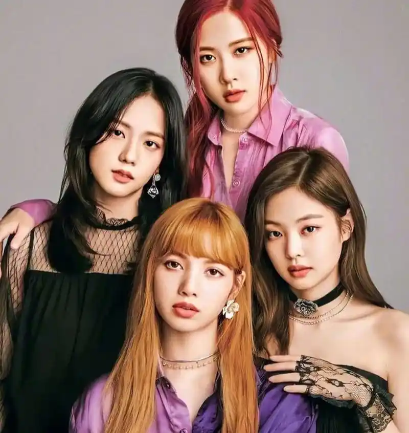 韩国顶流女团 blackpink 成员 lisa 的首场「疯马秀」表演在 29 号