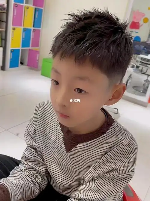 男孩狼尾发型教程