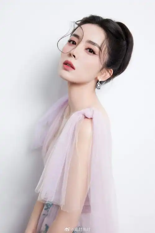 古力娜扎#古力娜扎生图#把裸足演绎到极致