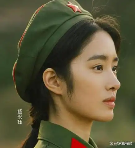 不过最近另一部《大江大河3》中杨采钰再次证明了自己的实力.