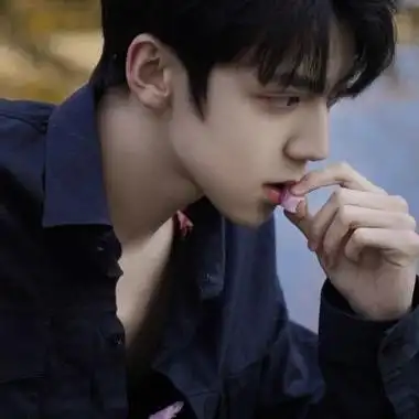 高冷男神真人头像图片