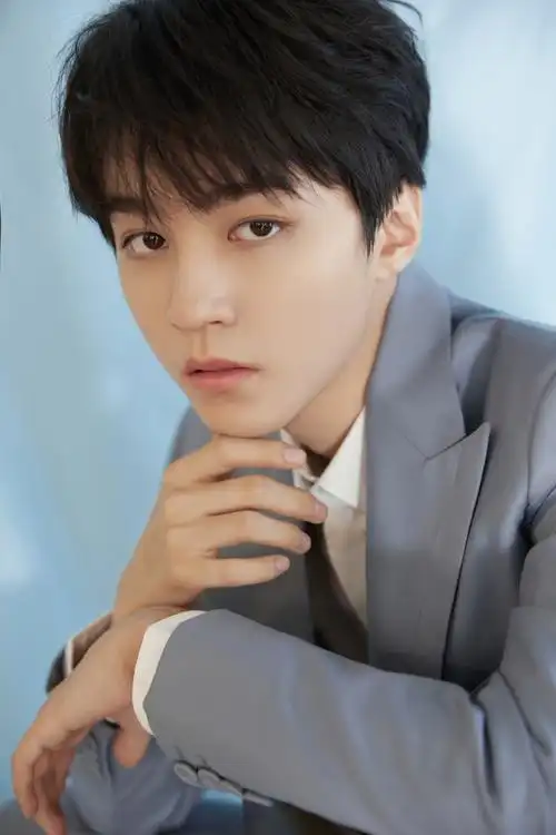 王俊凯央视五四晚会##央视五四晚会