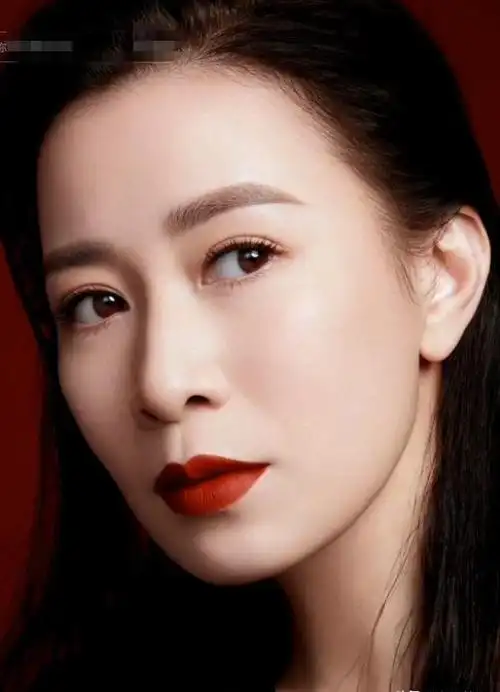 事实证明,没婚姻没子女,除了钱一无所有的佘诗曼,才是人间清醒